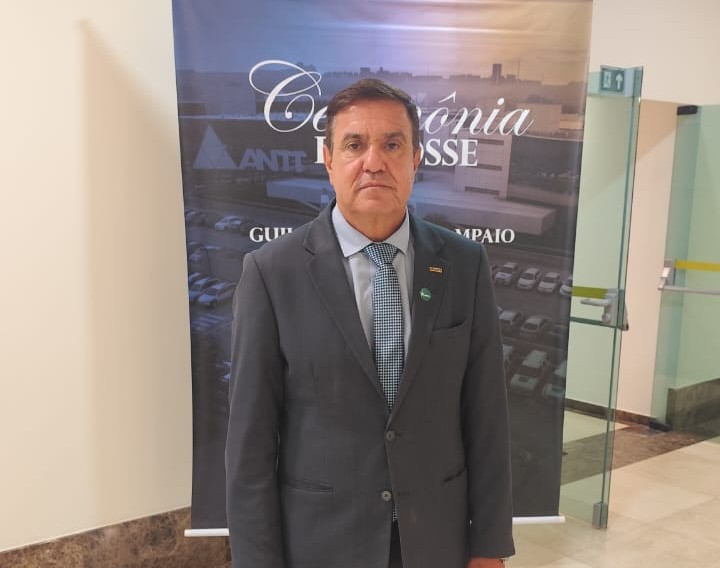 CNTA acompanha posse do novo diretor-geral da ANTT