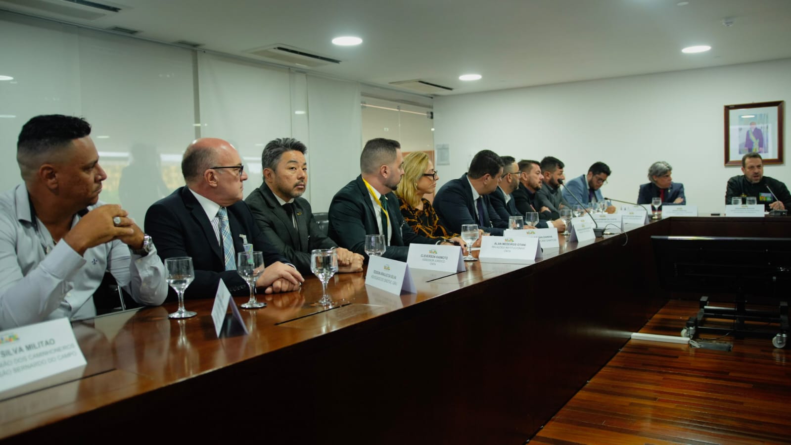 Medida Provisória do piso mínimo de frete: CNTA, Fetrabens e sindicatos se reúnem com Ministro Guilherme Boulos